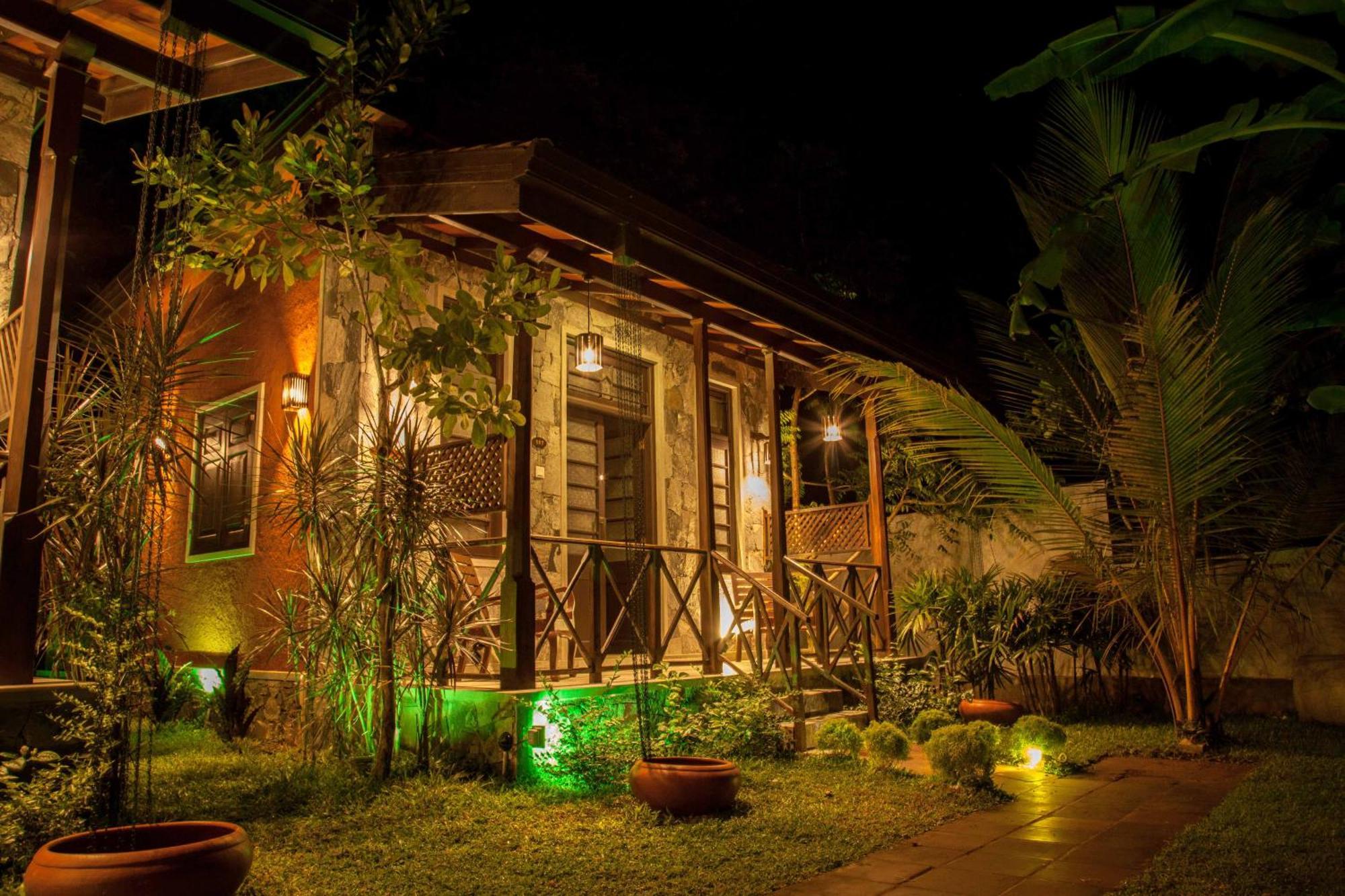 Villa Pinnawala Luaran gambar